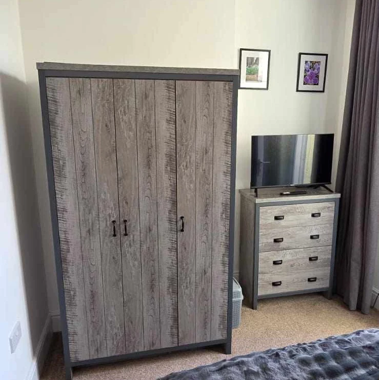 Alfred Road Bedroom Wardrobe