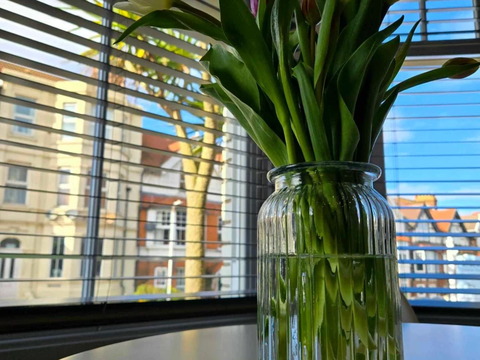 Alfred Road Front Room Vase